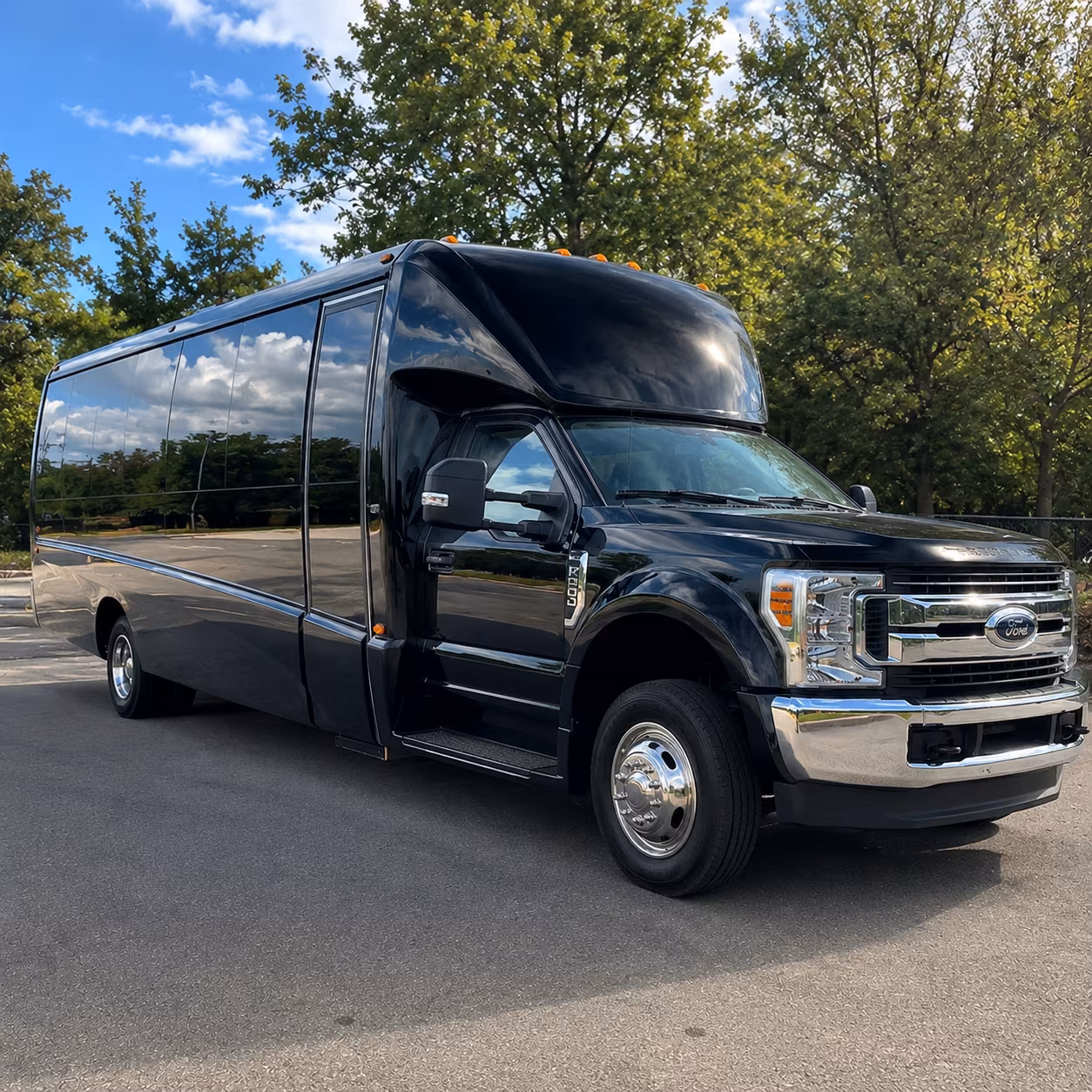 eastvale chino charter buses